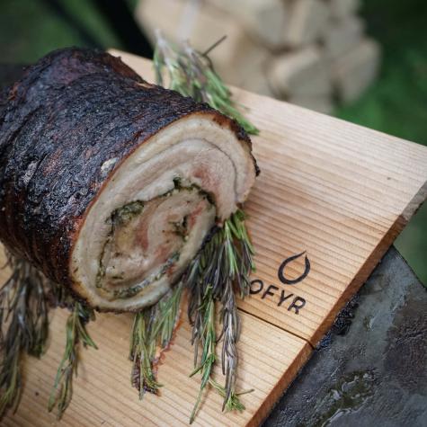 Duroc Schweinebauch mit hausgemachtem Pesto